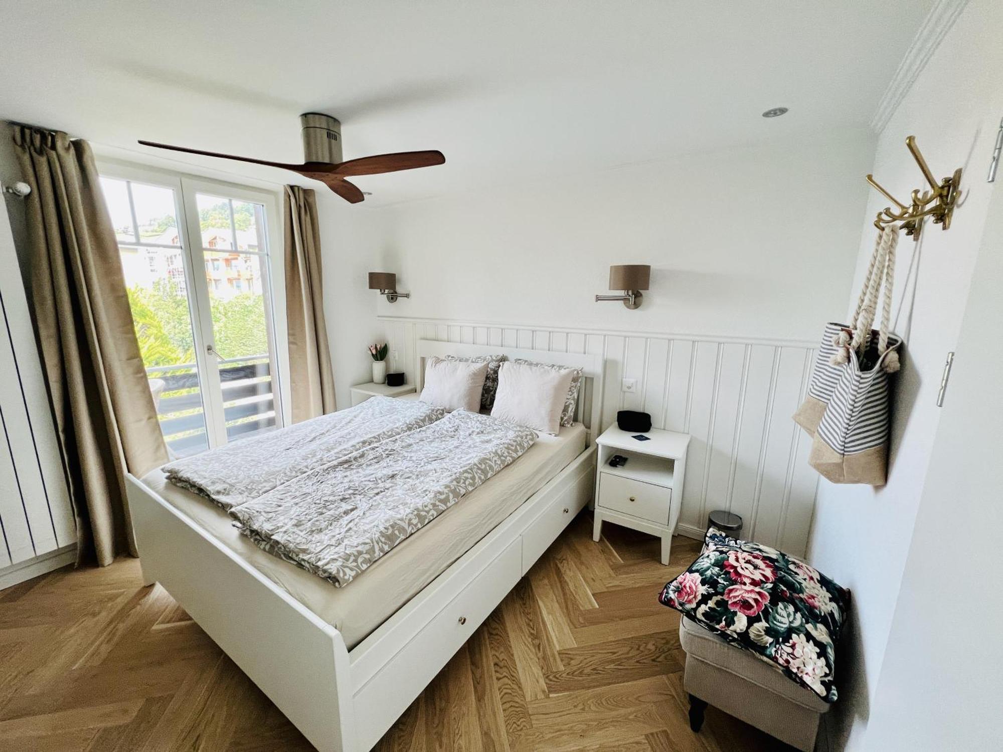 Hotel Boutique Niesenblick - Direkt Am Thunersee Gelegen Mit Self Check In & Digitaler Rezeption